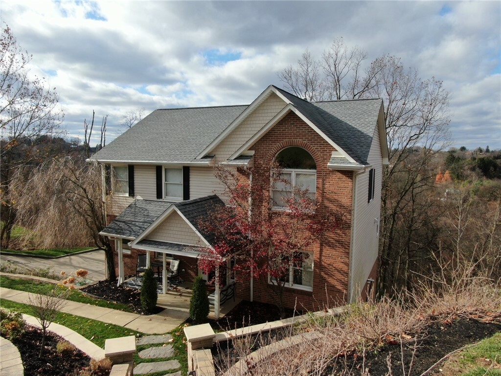 Property Photo:  35 Collinwood Dr  PA 15215 