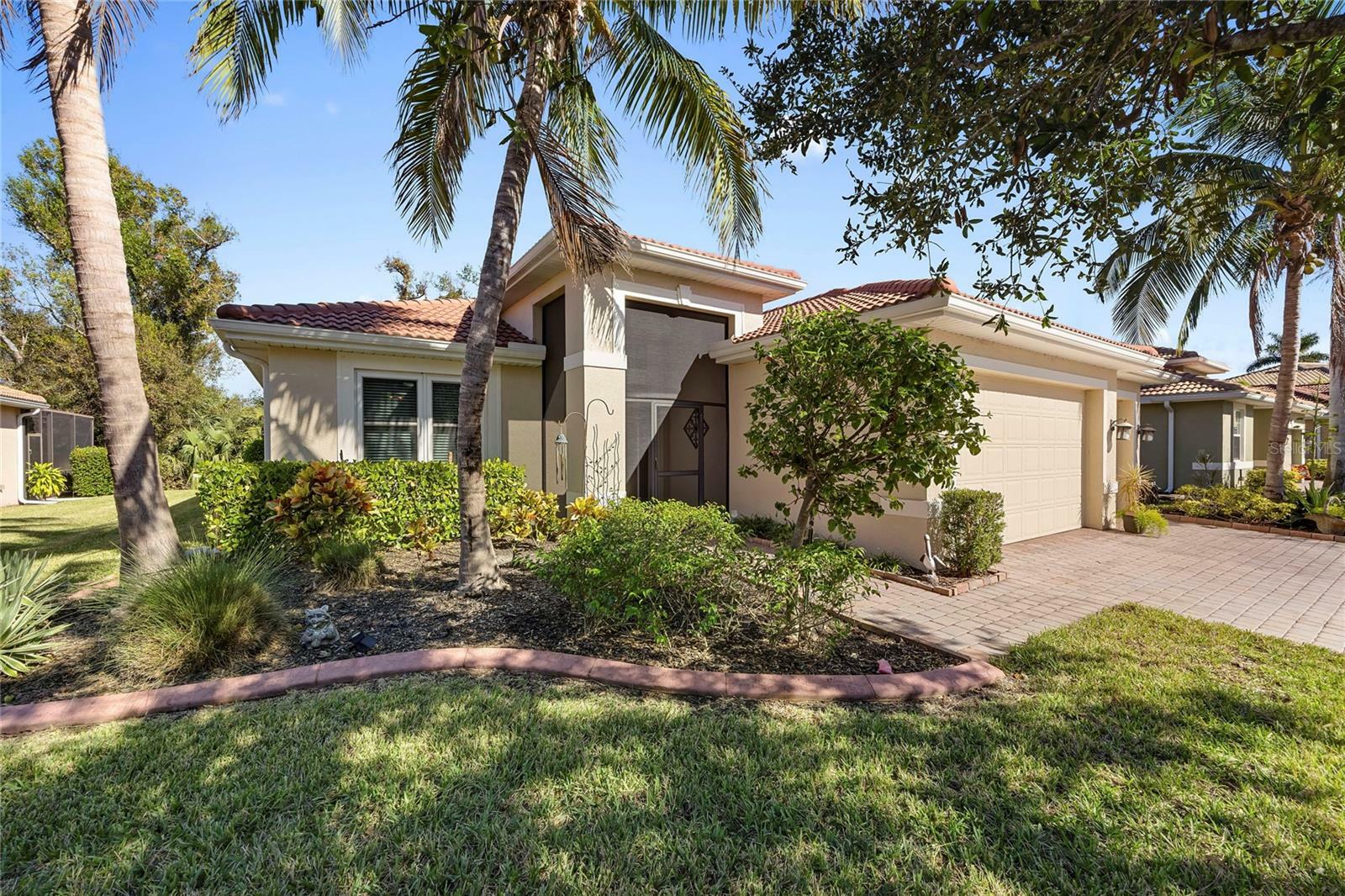 Property Photo:  3041 Sheltered Oak Place  FL 33903 