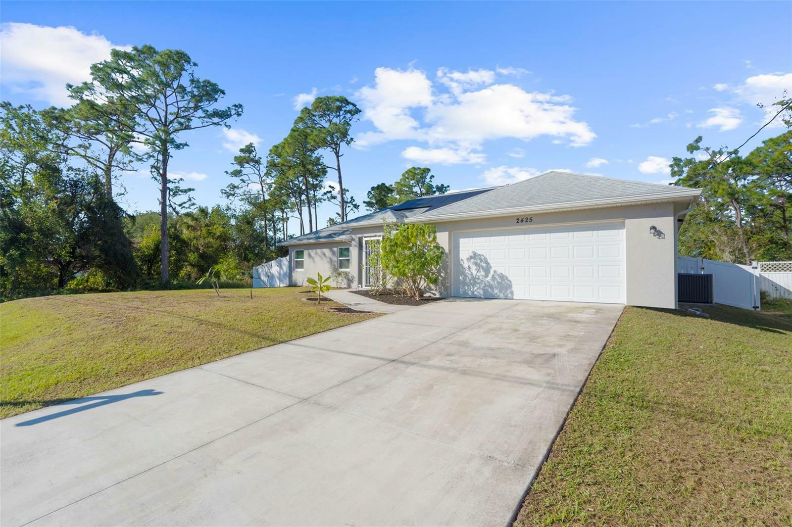 Property Photo:  2425 De Vore Street  FL 34291 