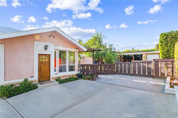 Property Photo: 11431 Clybourn Avenue CA 91342