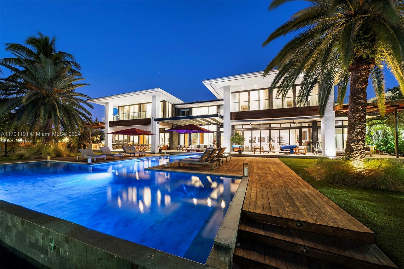 Property Photo: 385 Centre Is FL 33160