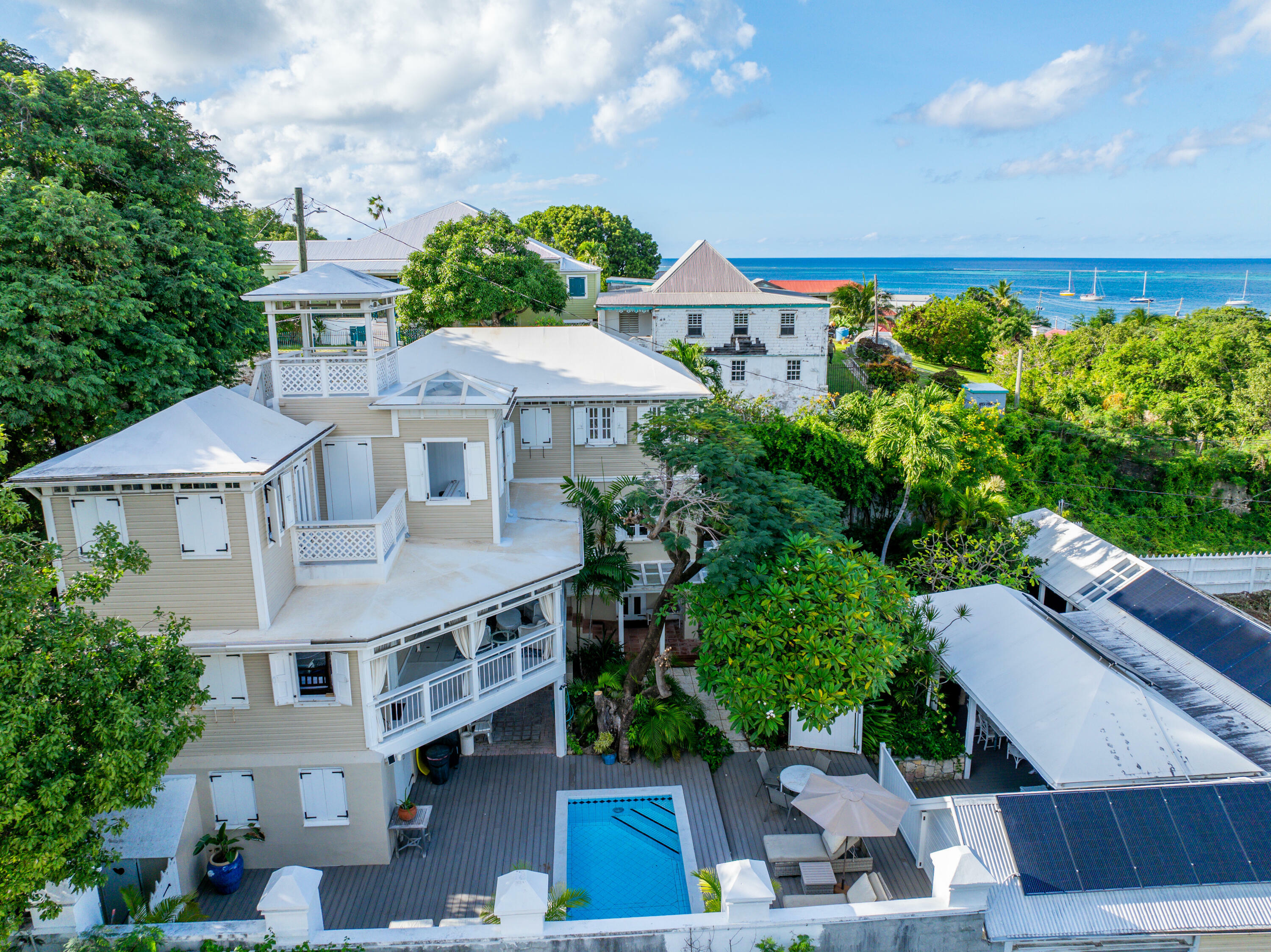 Property Photo: 10,11,12 Strand Street Ch VI 00820