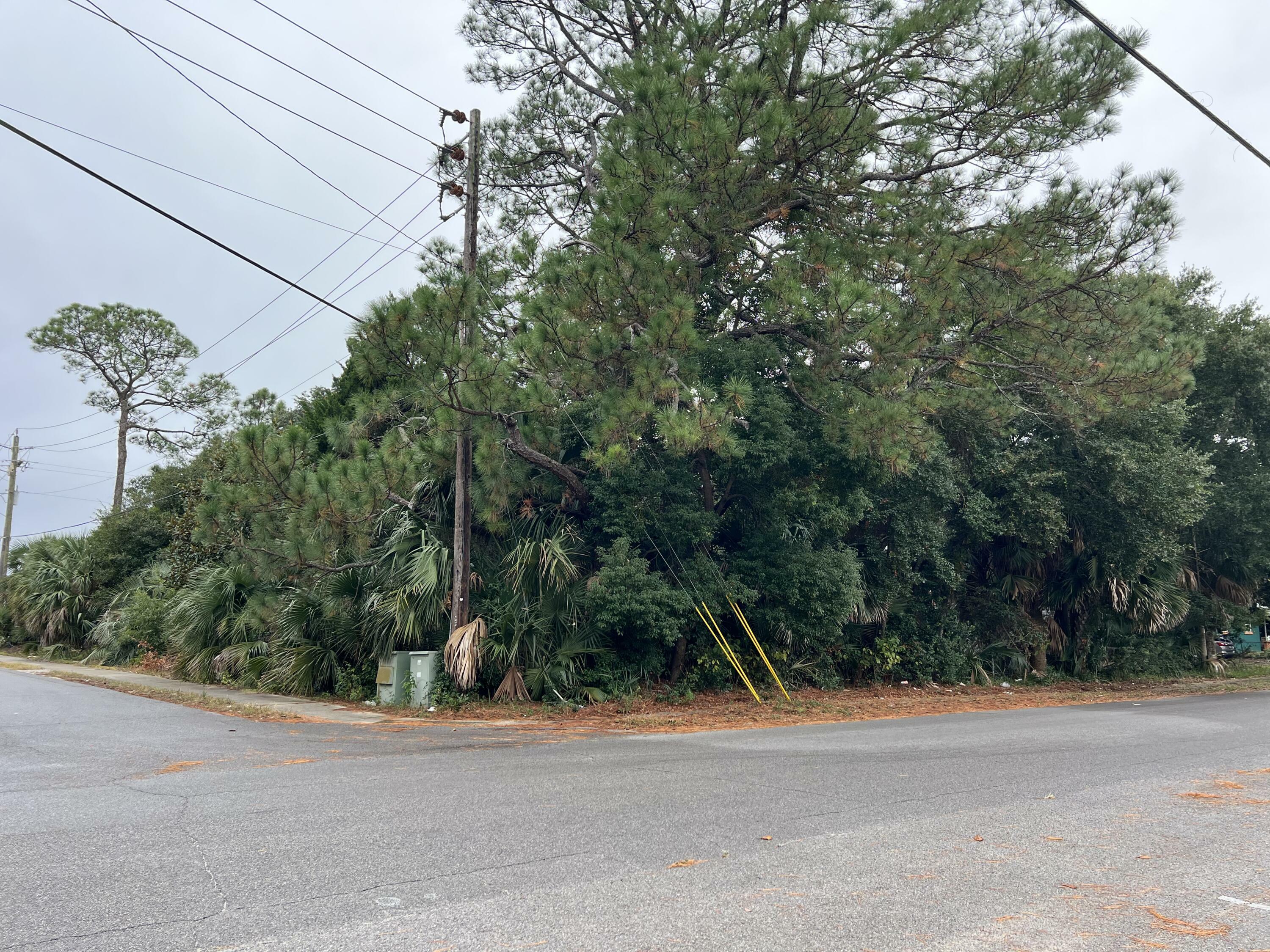 Property Photo: 200 SW 3rd Avenue FL 32548