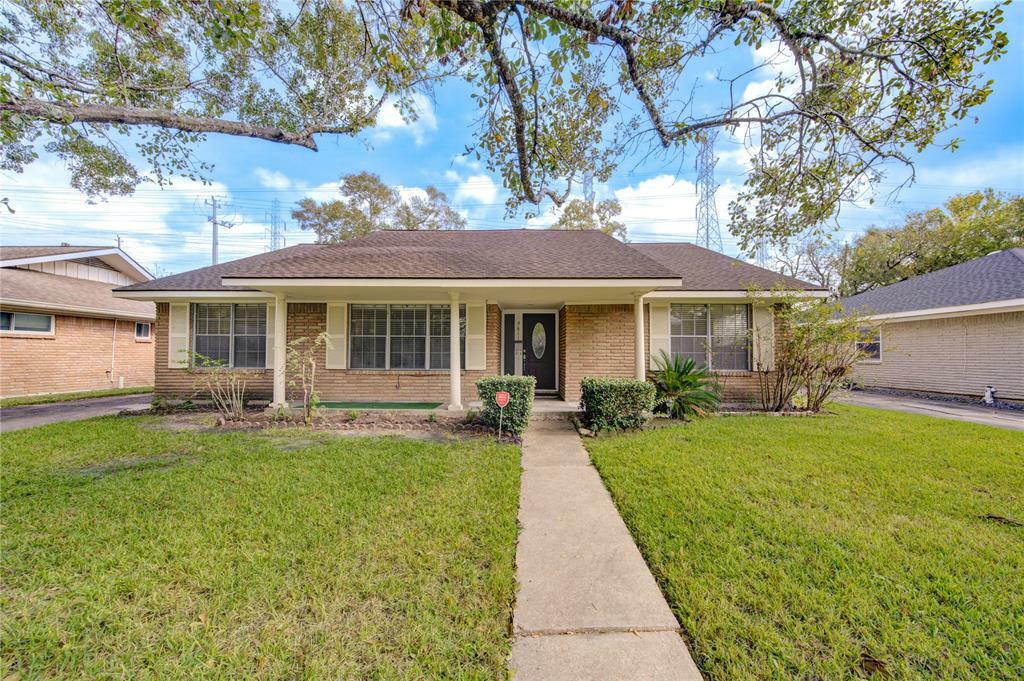 Property Photo:  9611 Greenwillow Street  TX 77096 