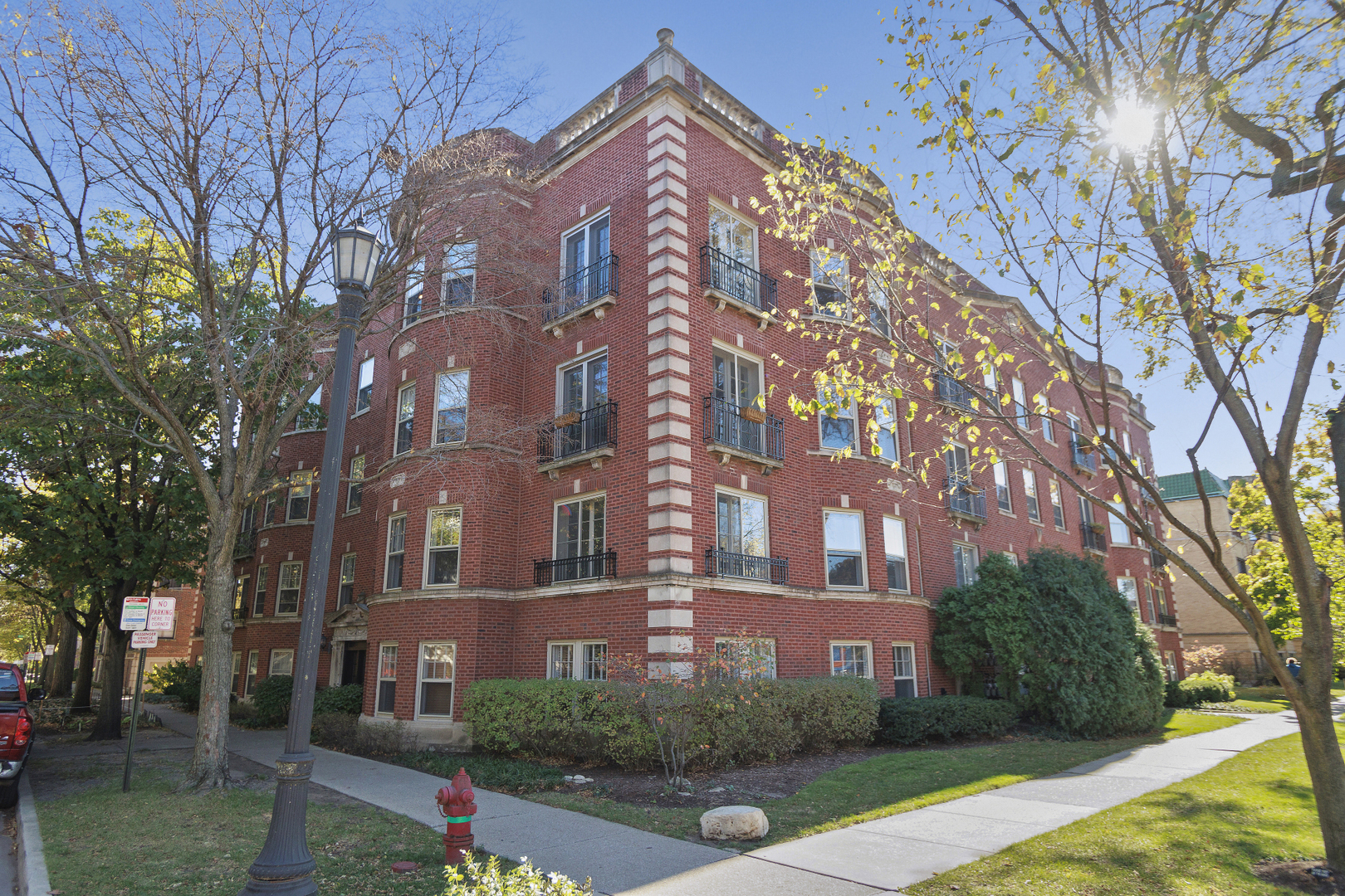 Property Photo:  240 Lee Street 3  IL 60202 