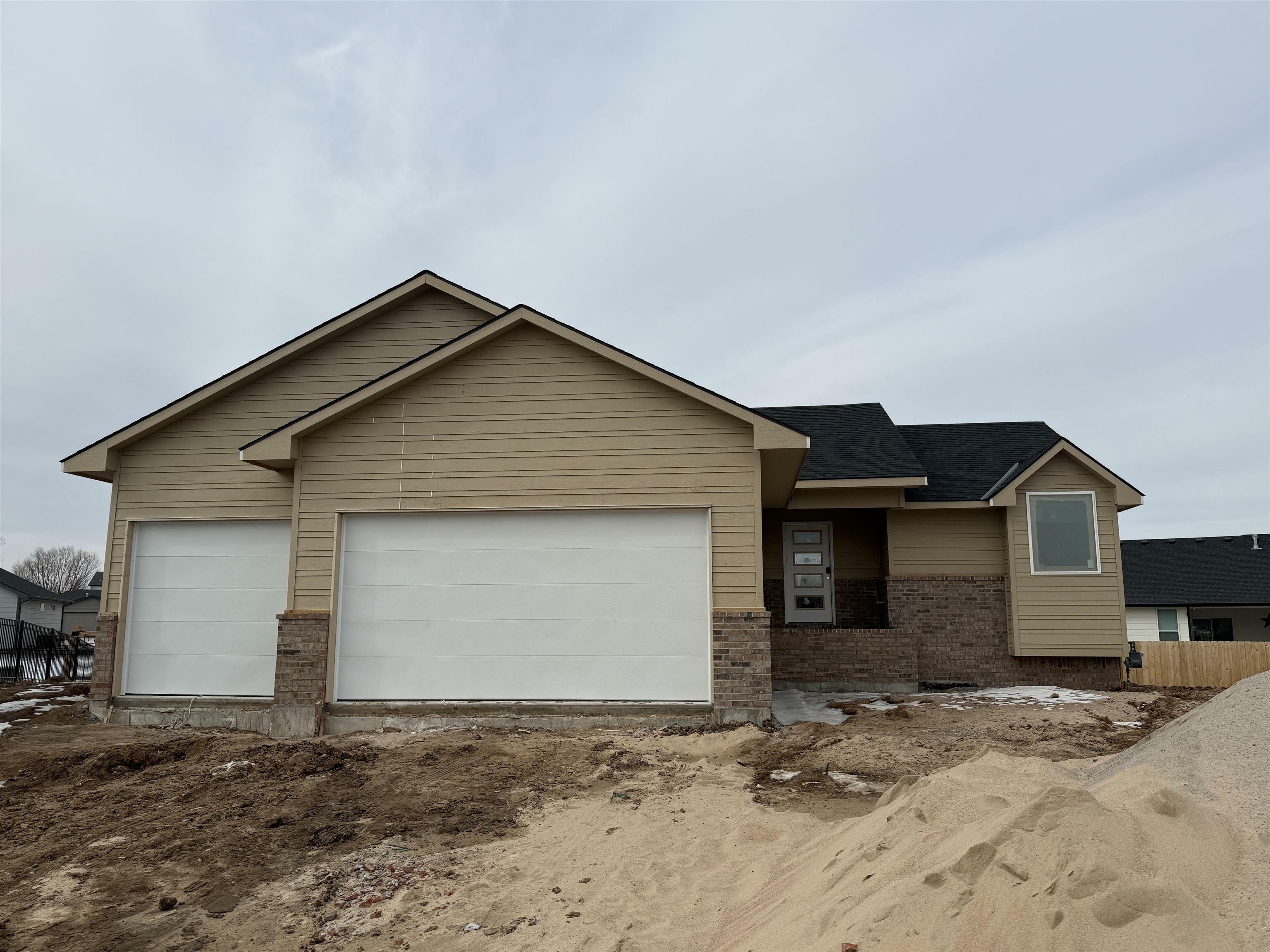 Property Photo:  1232 E Outland Ct  KS 67052 