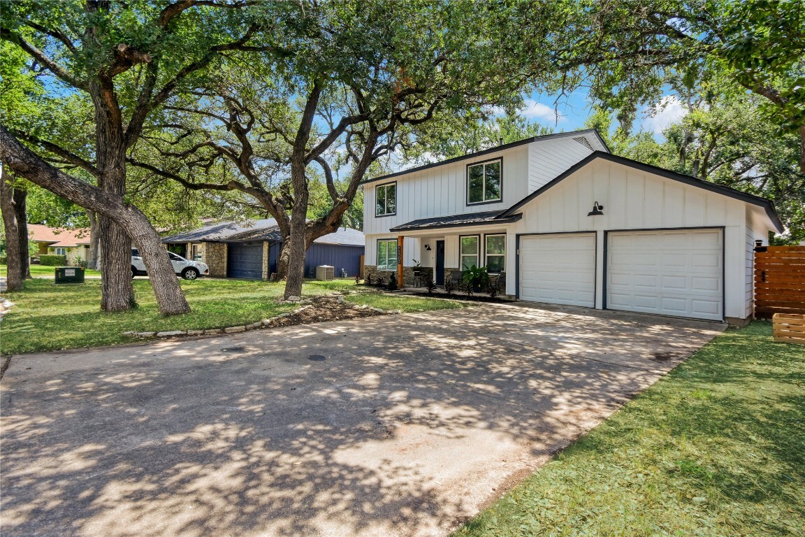 Property Photo:  11507 Fence Post Trail  TX 78750 