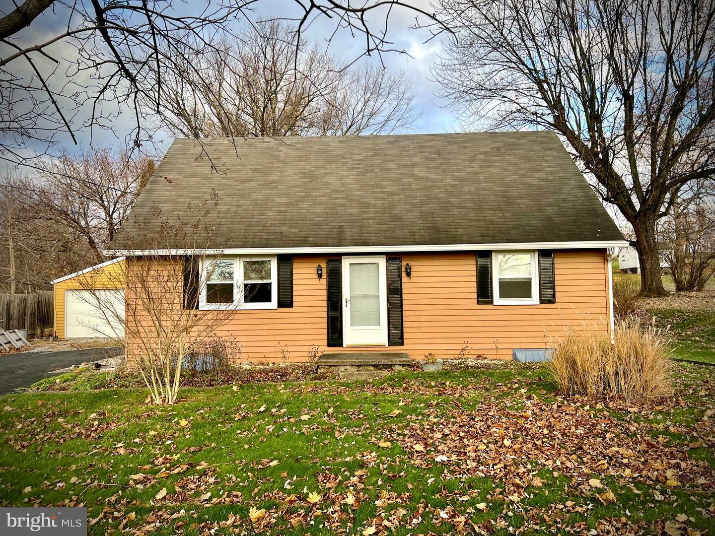 Property Photo:  2725 Waltonville Road  PA 17036 