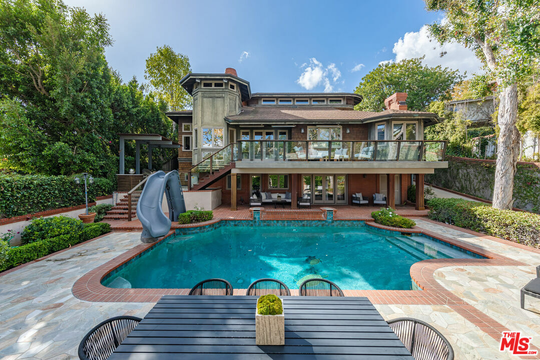 Property Photo: 851 Glenmont Ave CA 90024