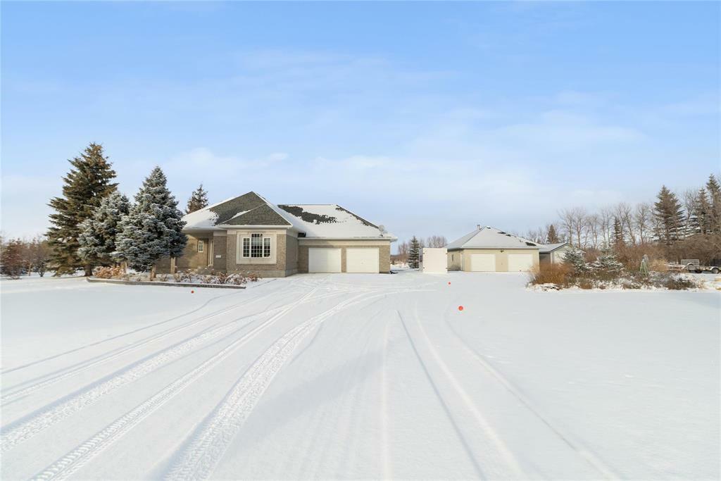 37 Aspen Glen Road  Oakbank MB R2E 0J6 photo