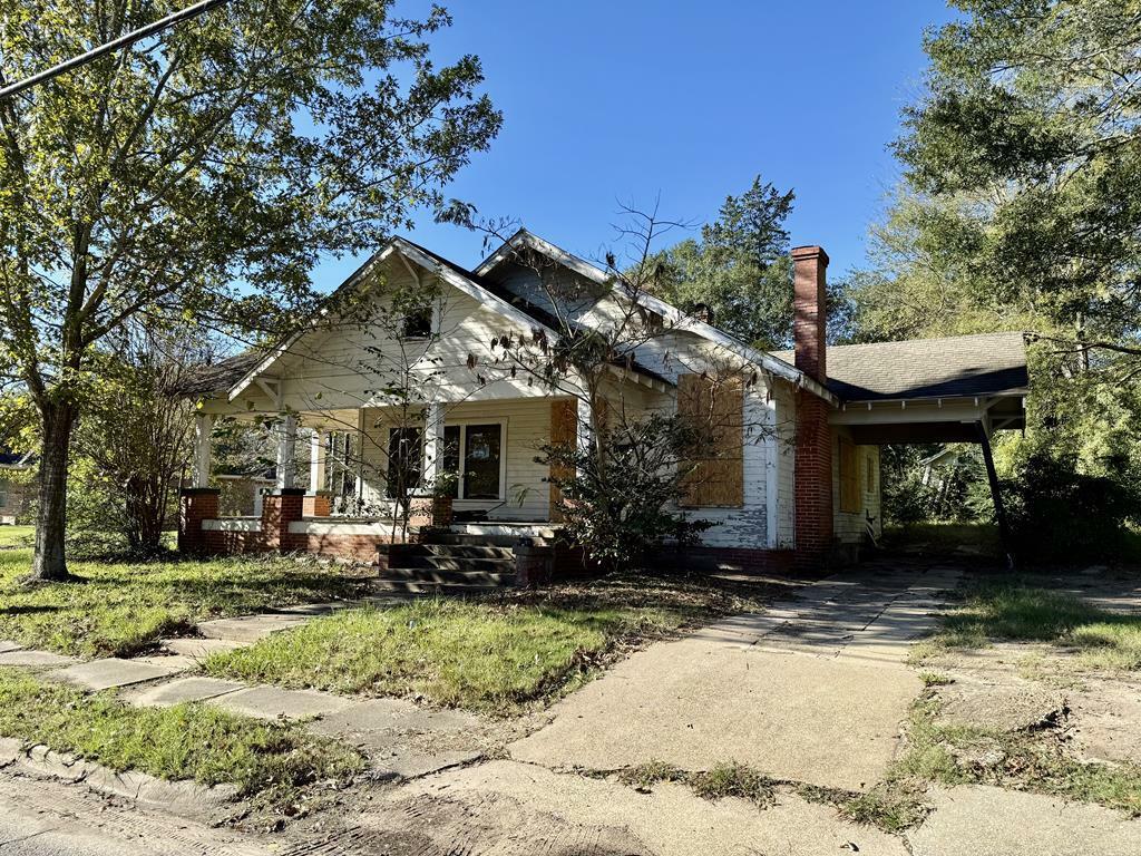 Property Photo:  828 South First Street  TX 75901 