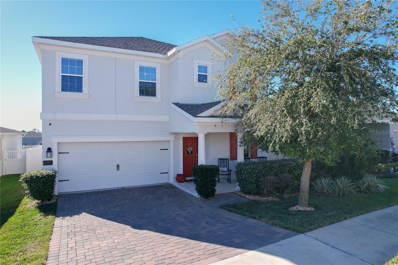 Property Photo:  885 Carmillion Court  FL 34736 