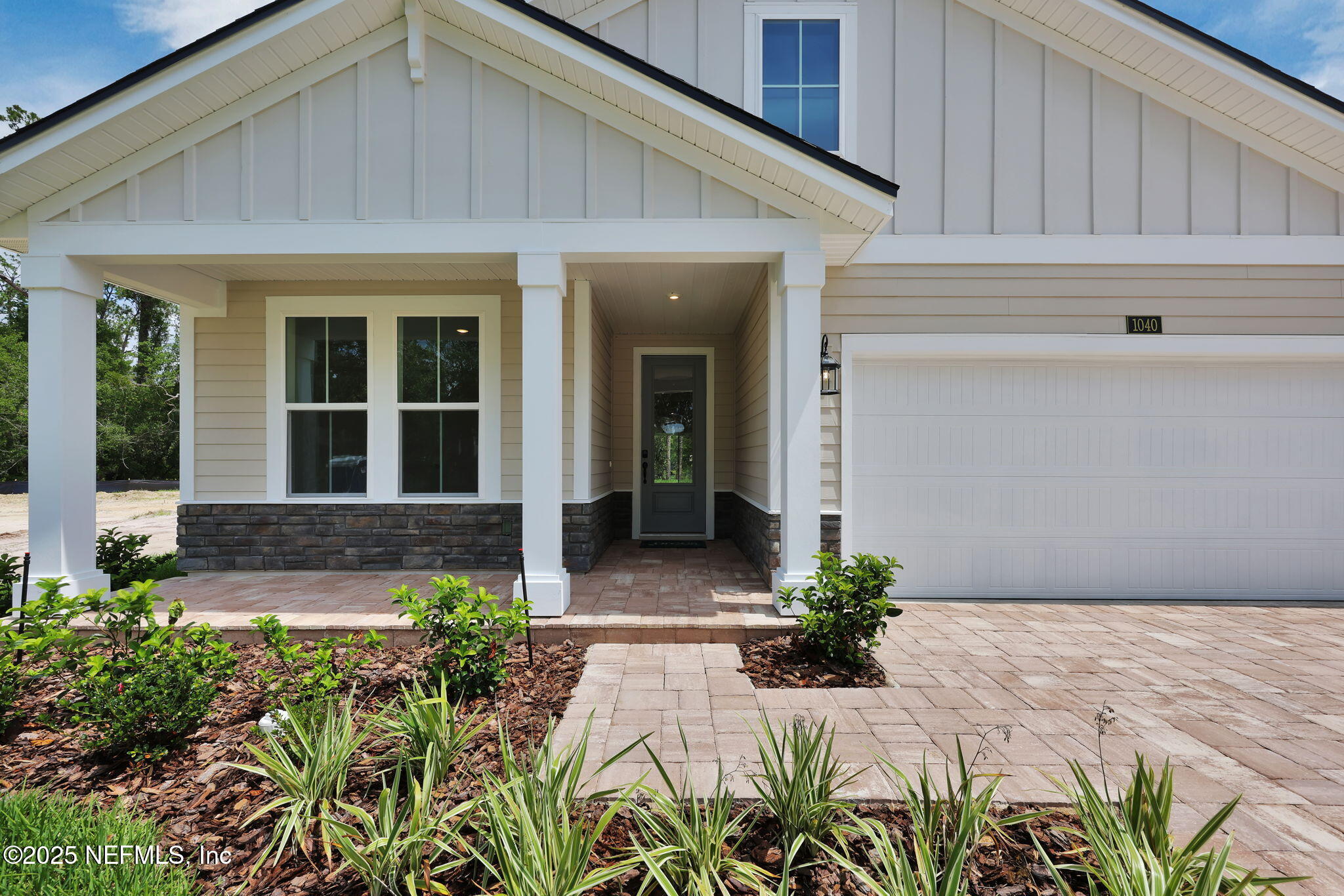 Property Photo: 1040 Creighton Road FL 32003
