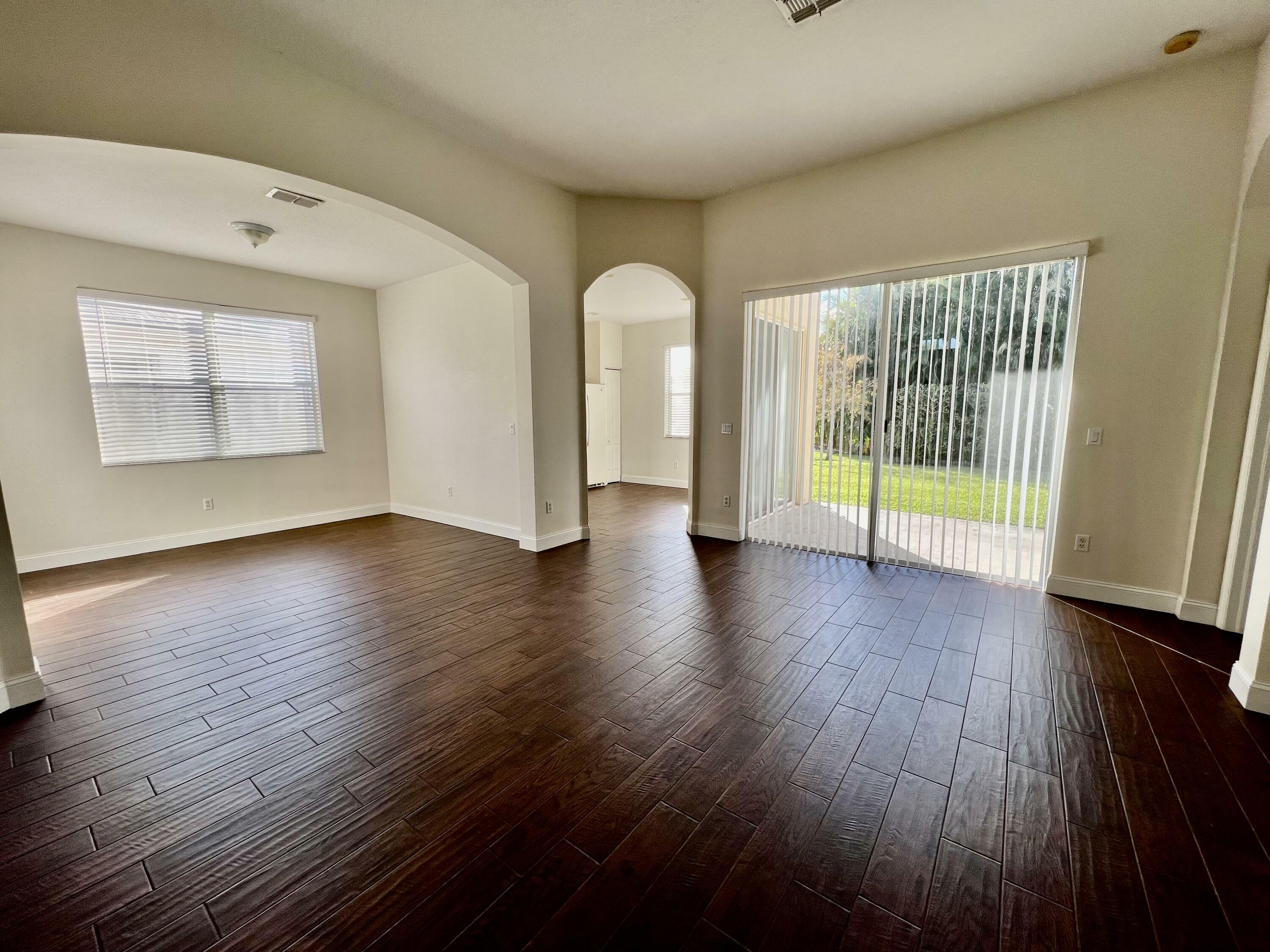 Property Photo:  10030 SW Cardigan Circle  FL 34987 