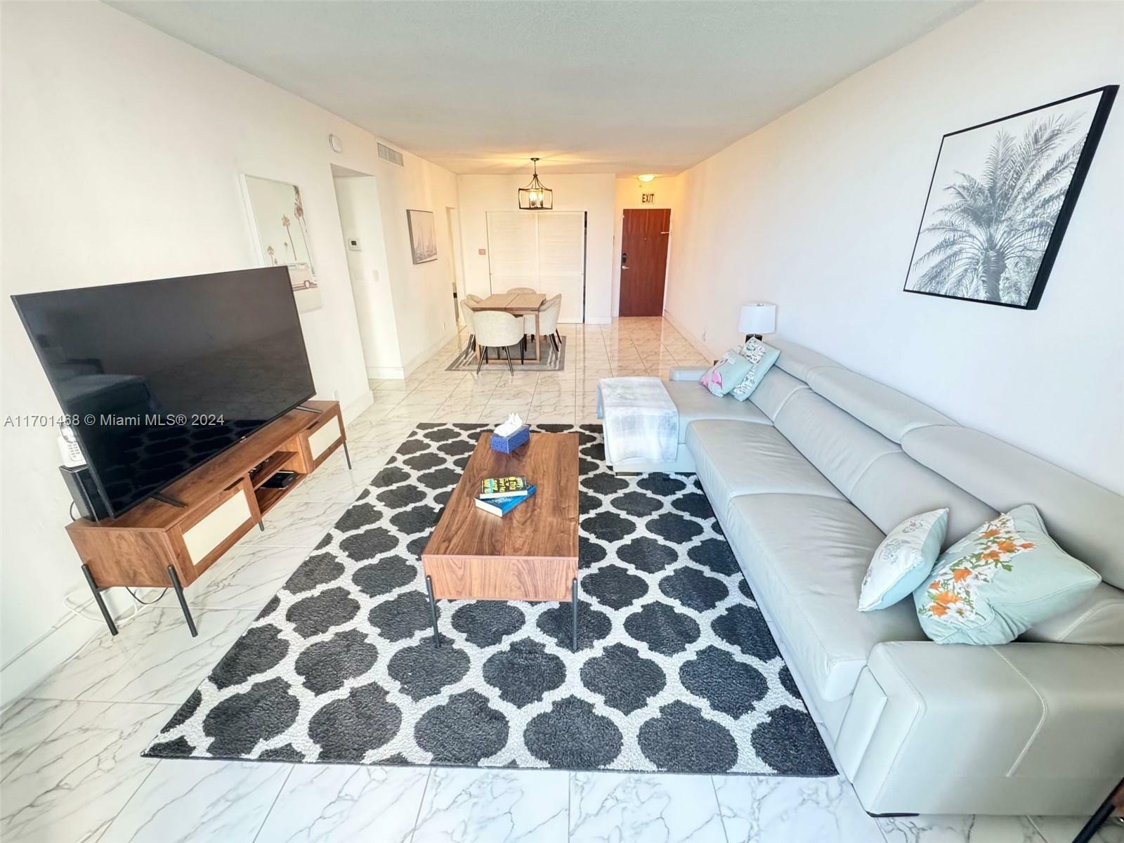 Property Photo:  3901 S Ocean Dr 3Y  FL 33019 