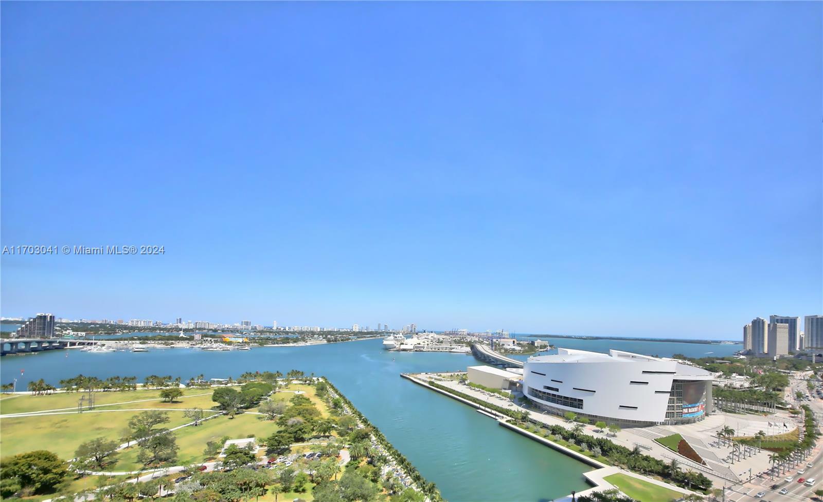 Property Photo:  900 Biscayne Bl 2309  FL 33132 