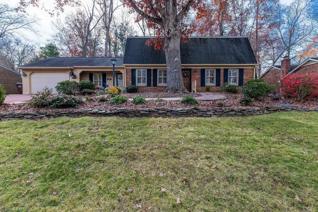 Property Photo:  1225 Kensington Drive  NC 27262 