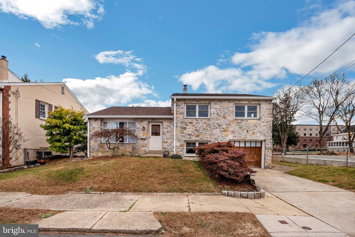 Property Photo:  549 Parker Avenue  PA 19128 