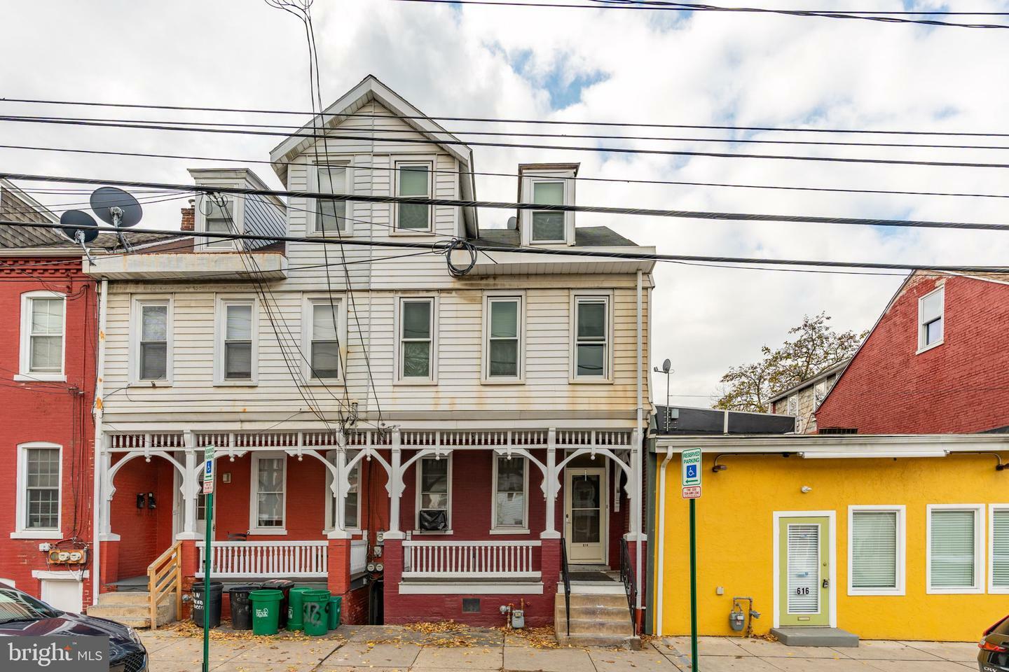 Property Photo:  614 N Queen Street  PA 17603 