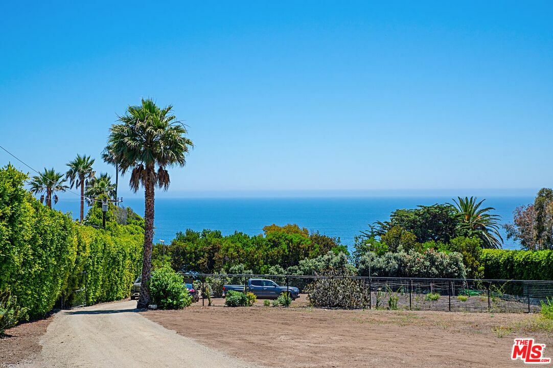 Property Photo:  32614 Pacific Coast Highway  CA 90265 