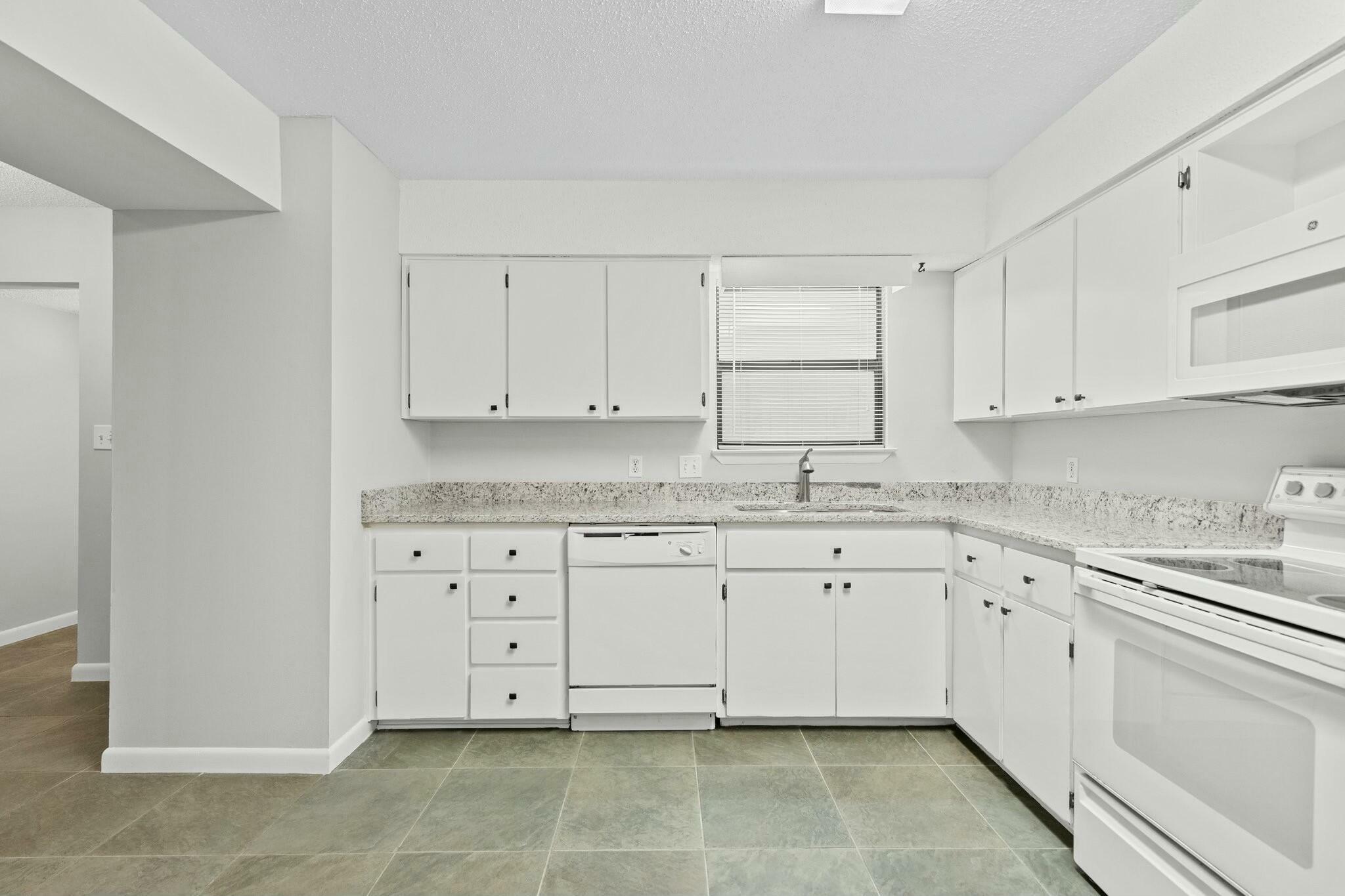 Property Photo: 25 NW Wright Parkway Unit C FL 32548