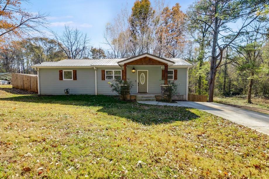 Property Photo:  140 Robinson Avenue  GA 30110 