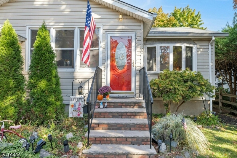 Property Photo:  122 Iroquois Ave  NJ 07034 