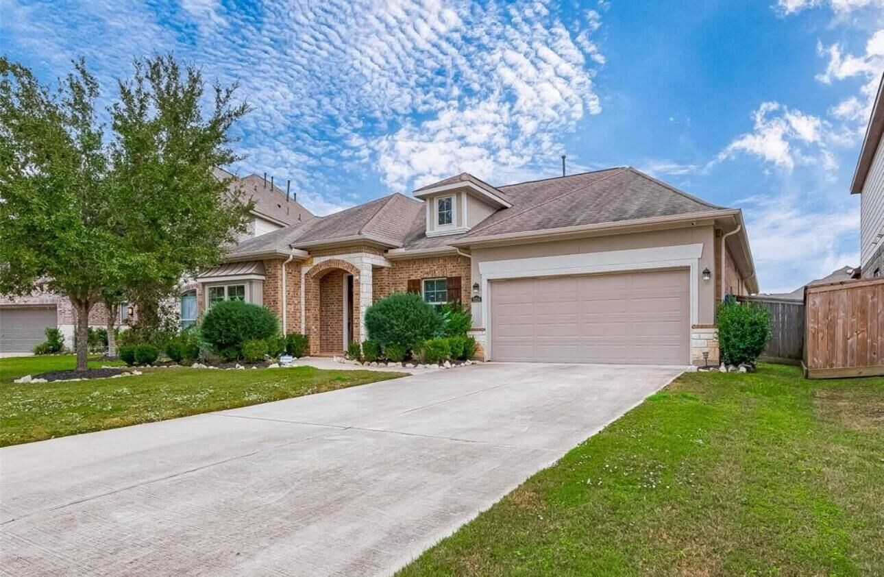 Property Photo: 2214 Captain Davis Drive TX 77469