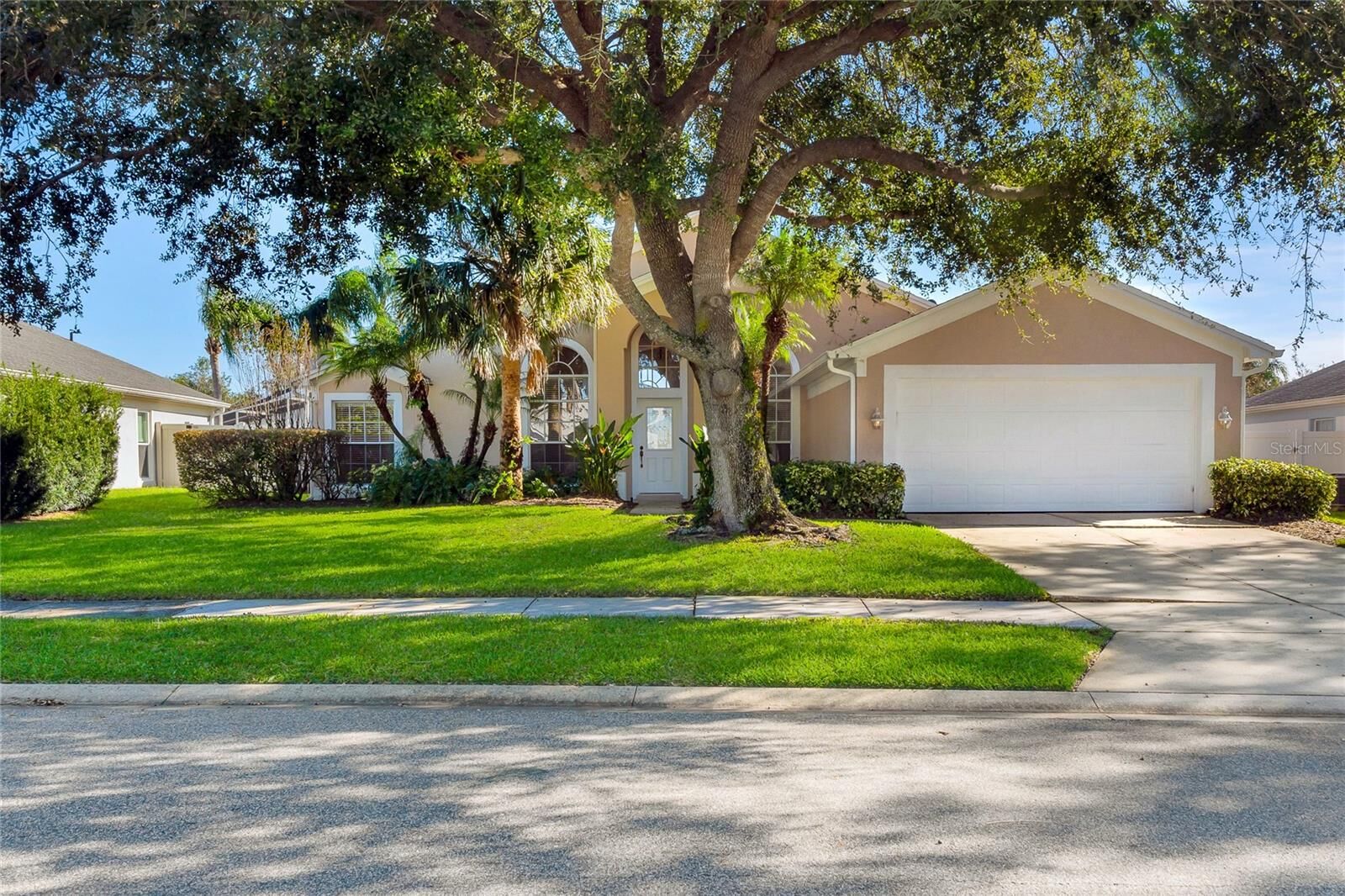 Property Photo: 1885 Magies Court FL 32766