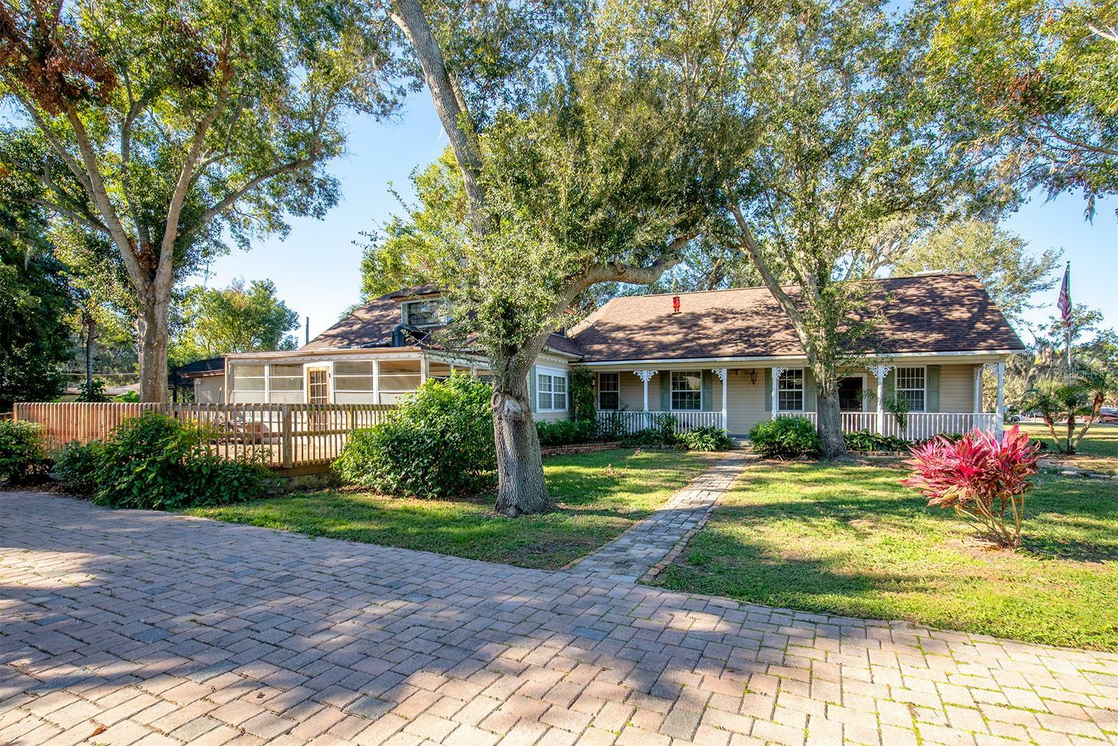 Property Photo: 1109 Lakeshore Boulevard FL 34769