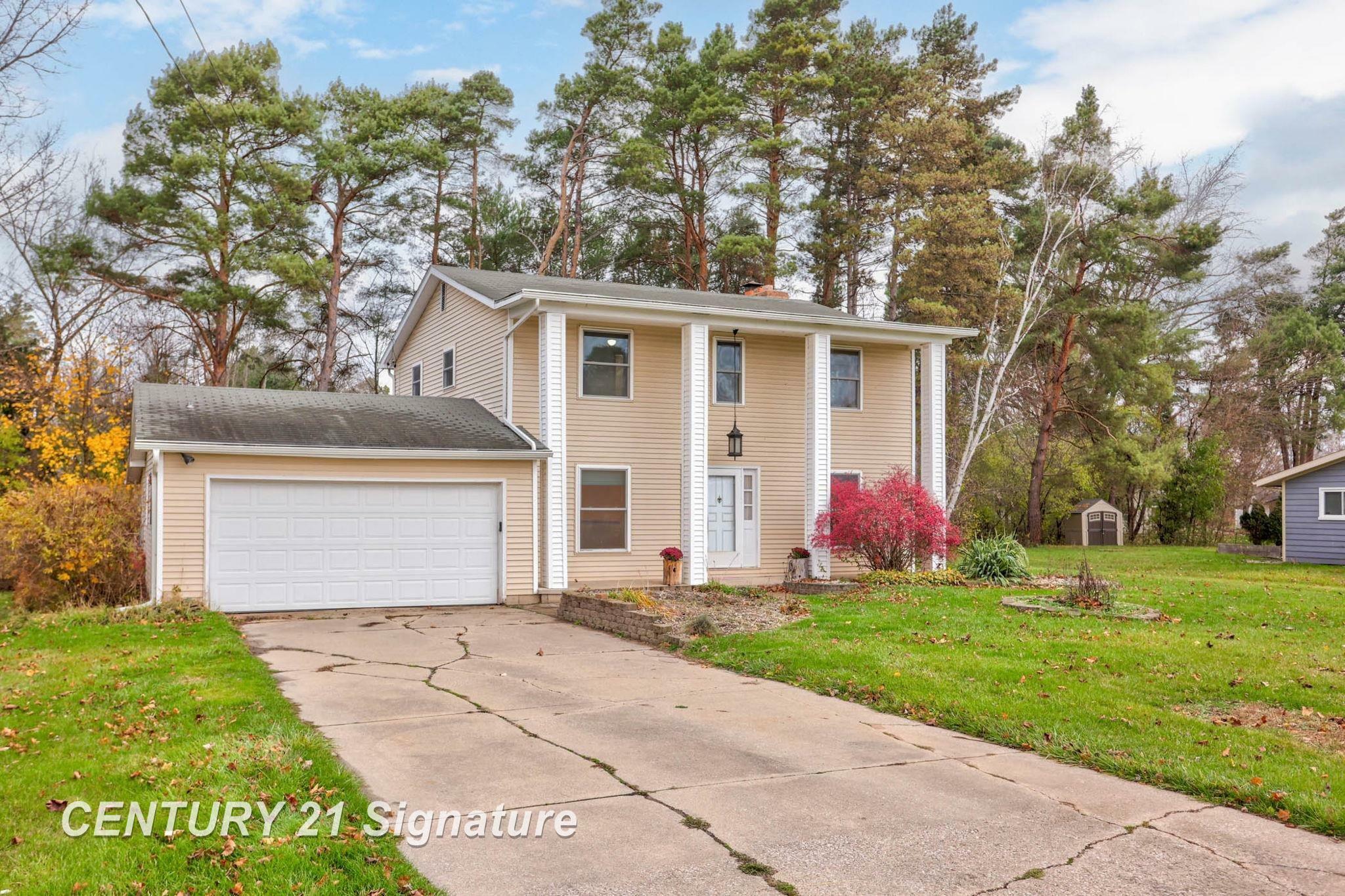 Property Photo:  8951 Highland Drive  MI 48623 