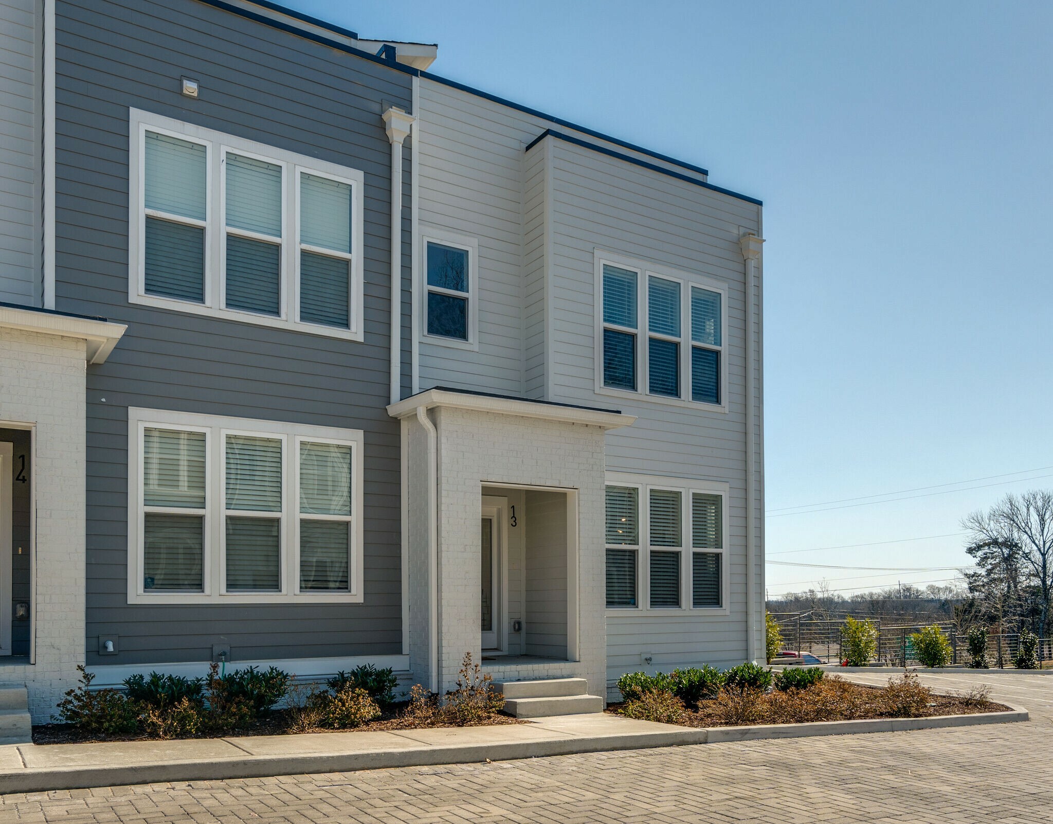 Property Photo:  500 Creative Way 13  TN 37115 