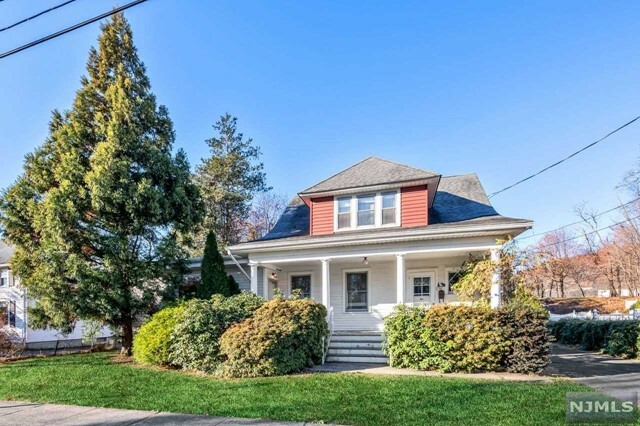 Property Photo:  30 Morris Avenue  NJ 07457 