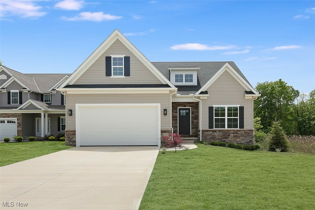 Property Photo: 583 Iris Place OH 44202