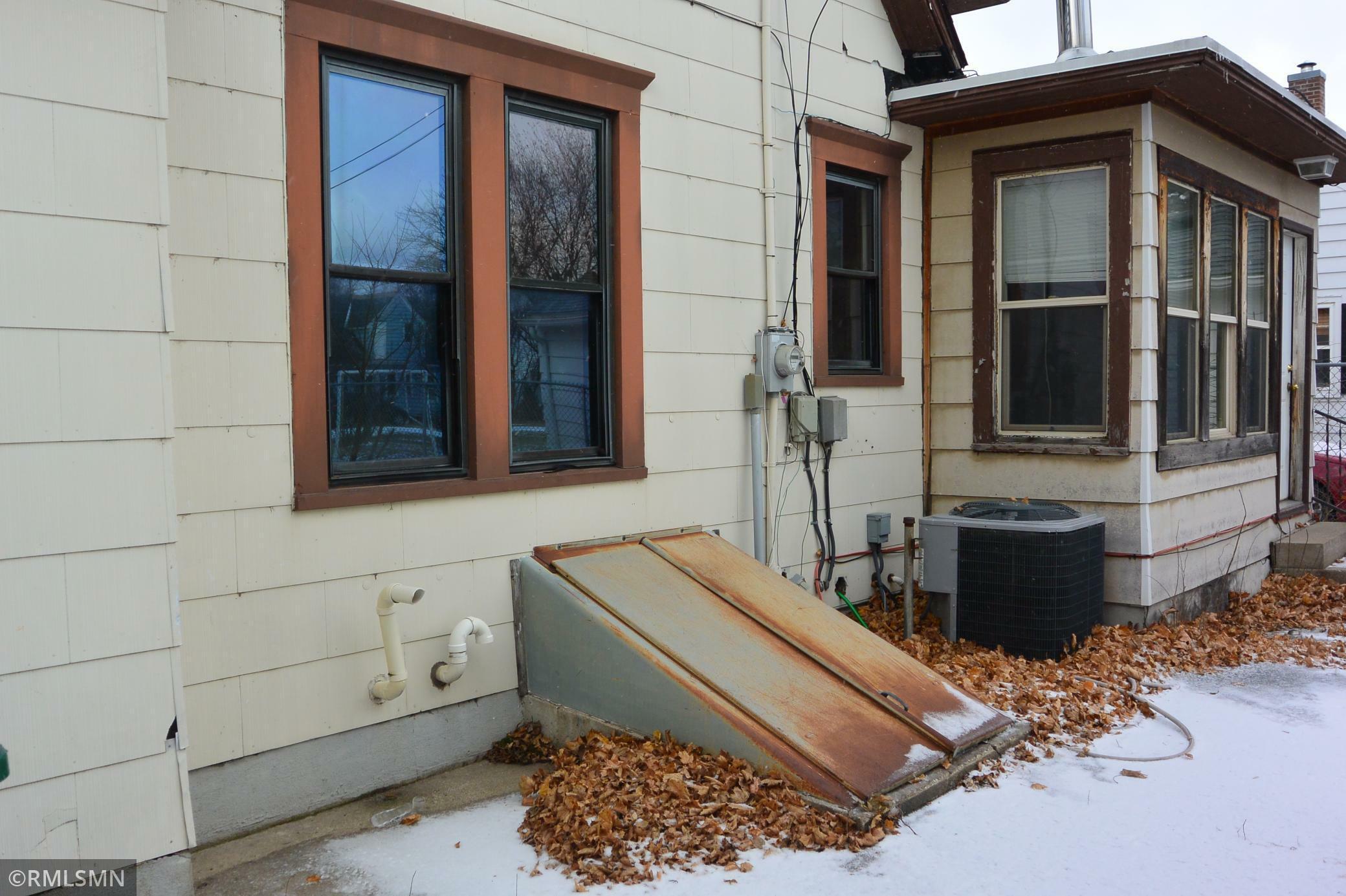 Property Photo:  605 8th Street E  MN 55336 