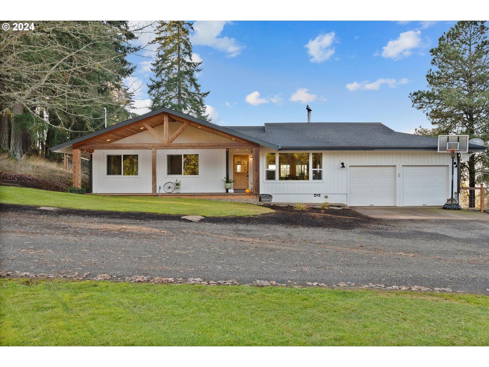 Property Photo: 7625 SE Seawood Rd OR 97101