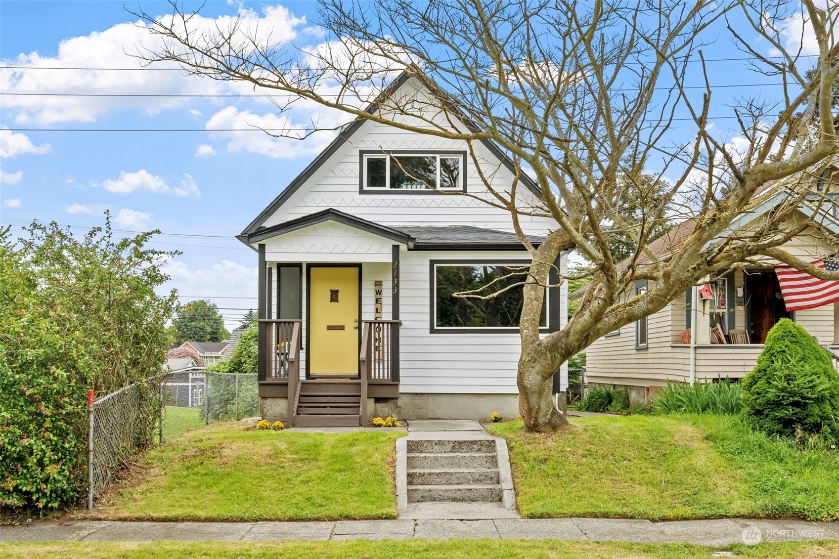 Property Photo:  2133 S  Ainsworth Avenue  WA 98405 