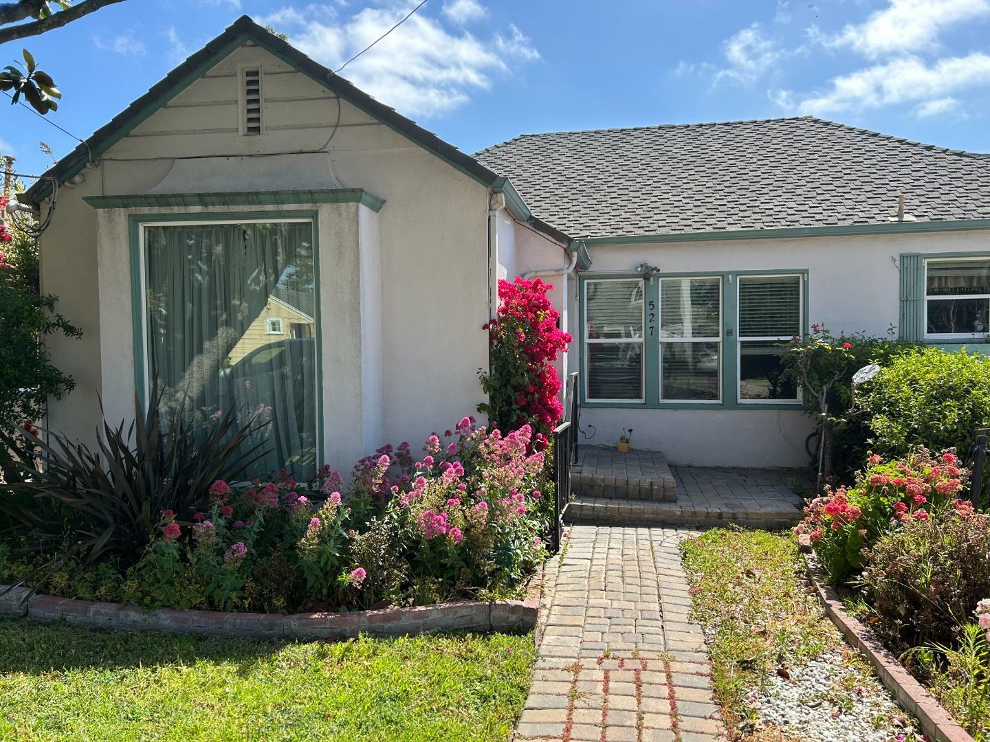 Property Photo:  527 Capitol Street  CA 93901 