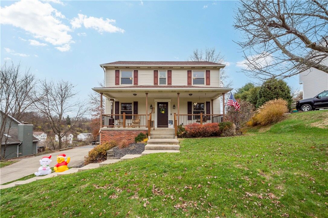 Property Photo: 228 Rutherglen Drive PA 15071