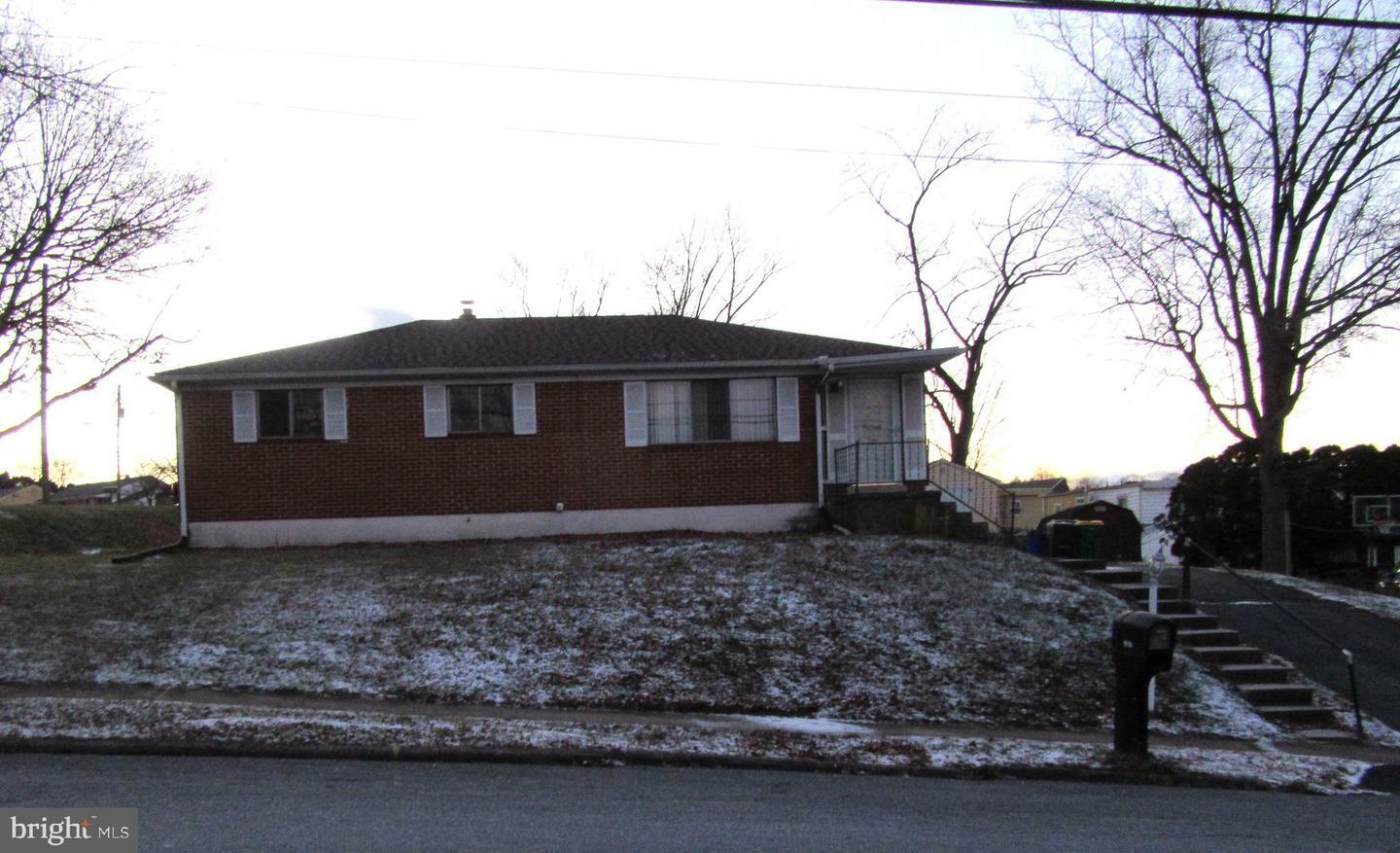 Property Photo:  1610 Matthew Road  PA 17011 