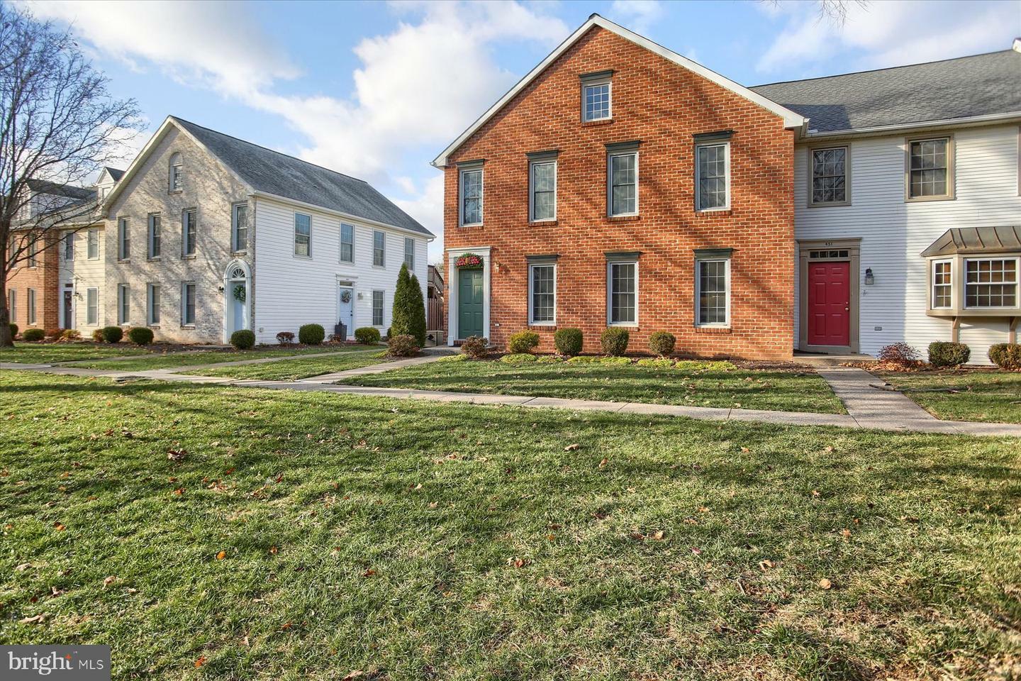 Property Photo:  453 Delancey Court  PA 17055 