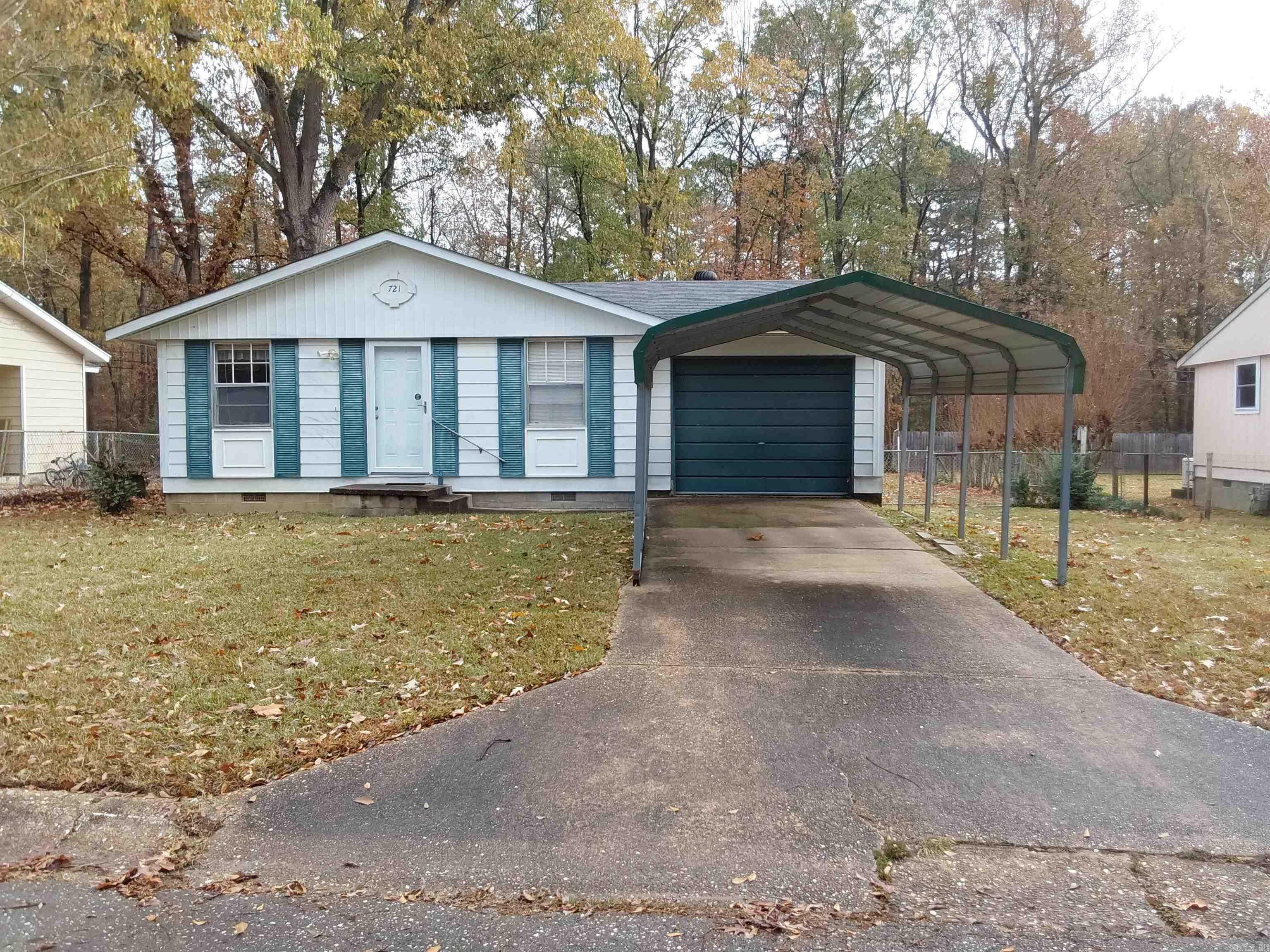 Property Photo:  721 Edgehill Drive  AR 72015 