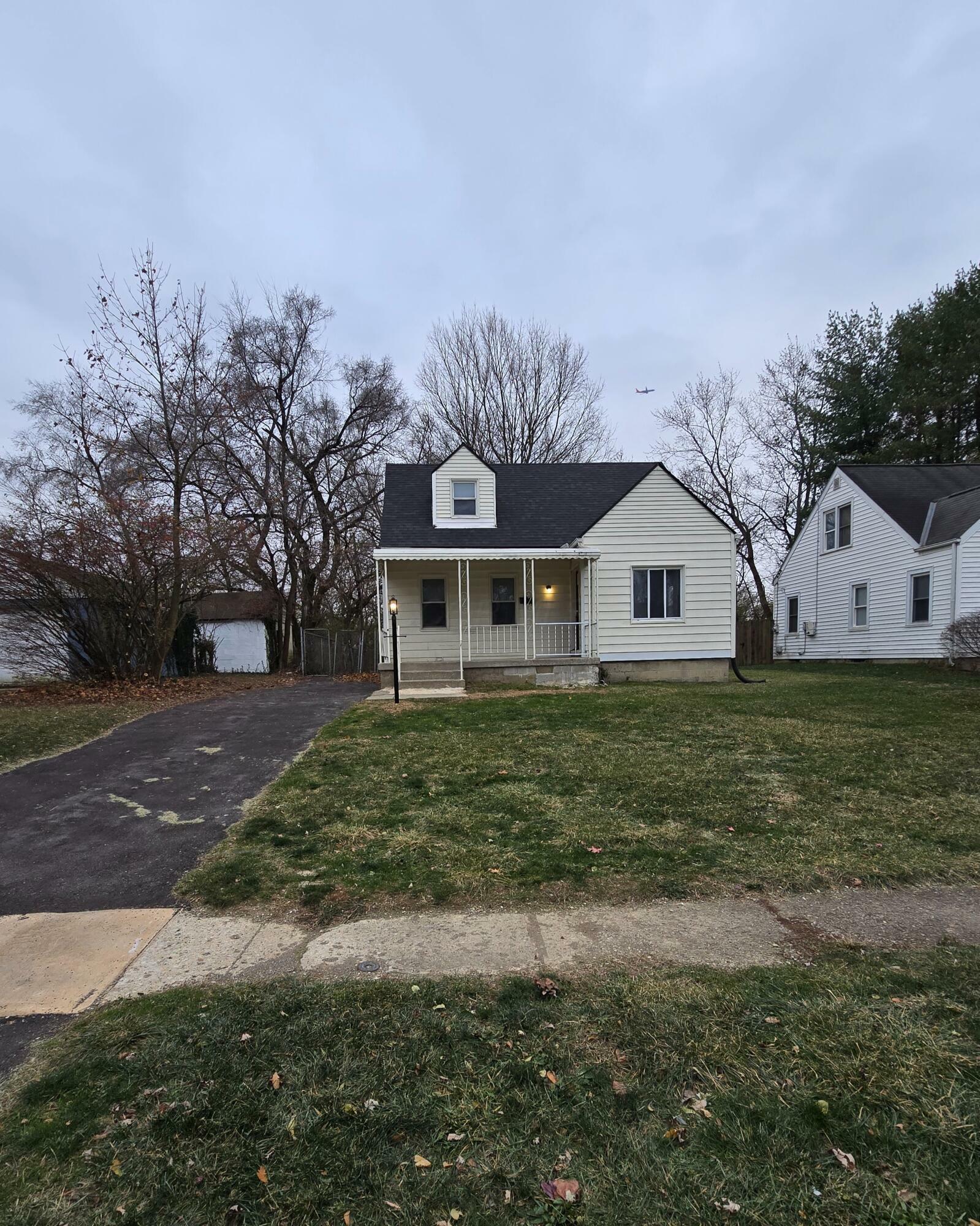 2229 Middlehurst Drive  Columbus OH 43219 photo