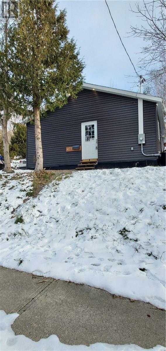 Property Photo:  478 Bessie Avenue  ON P3C 1T4 