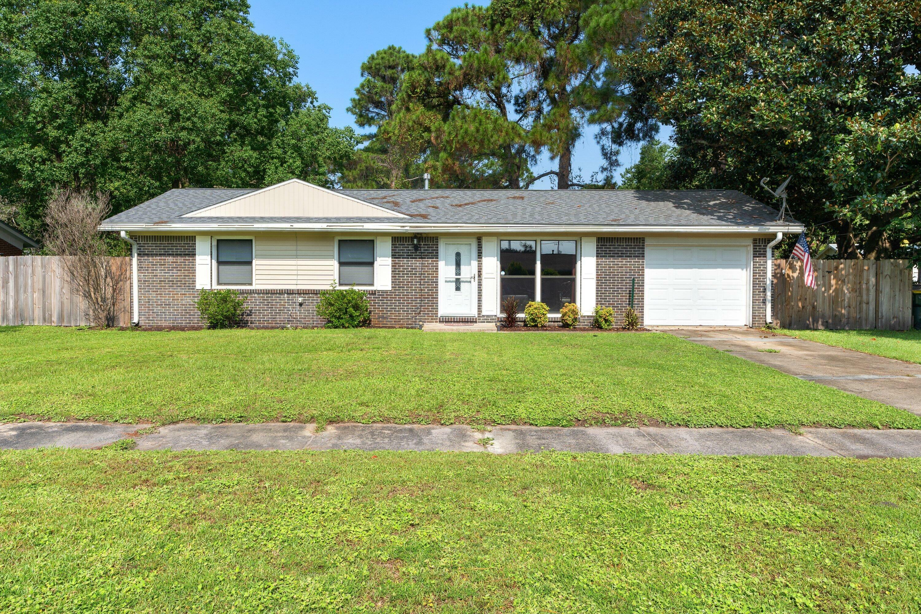 208 SW Deluna Road  Fort Walton Beach FL 32548 photo