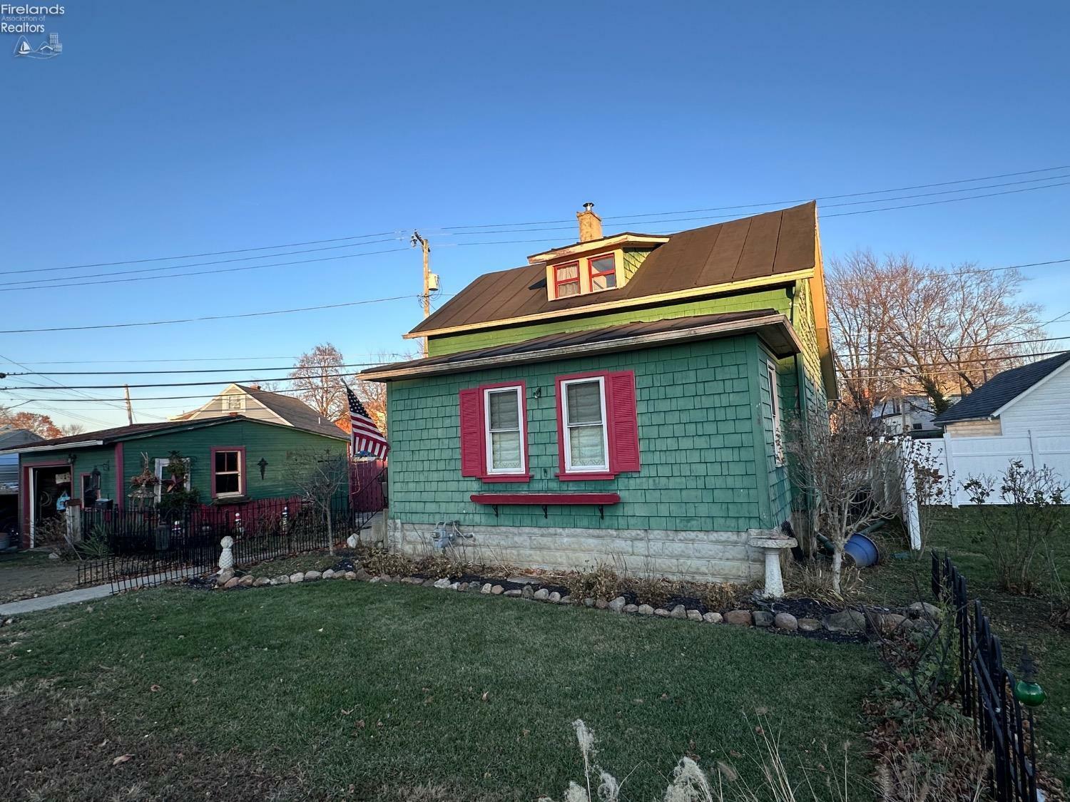 Property Photo:  403 S Jefferson Street  OH 44883 