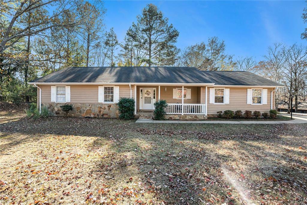 Property Photo:  195 Wolfe Lane  GA 30605 