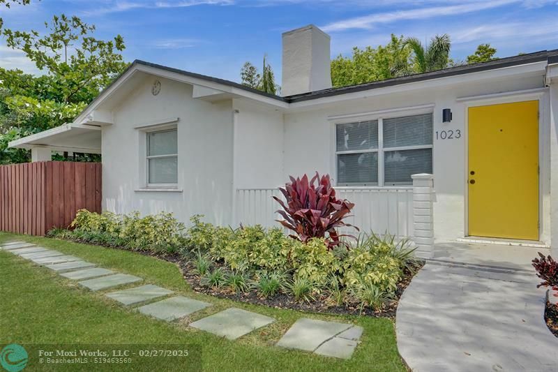 Property Photo:  1023 NW 2nd Ave  FL 33311 