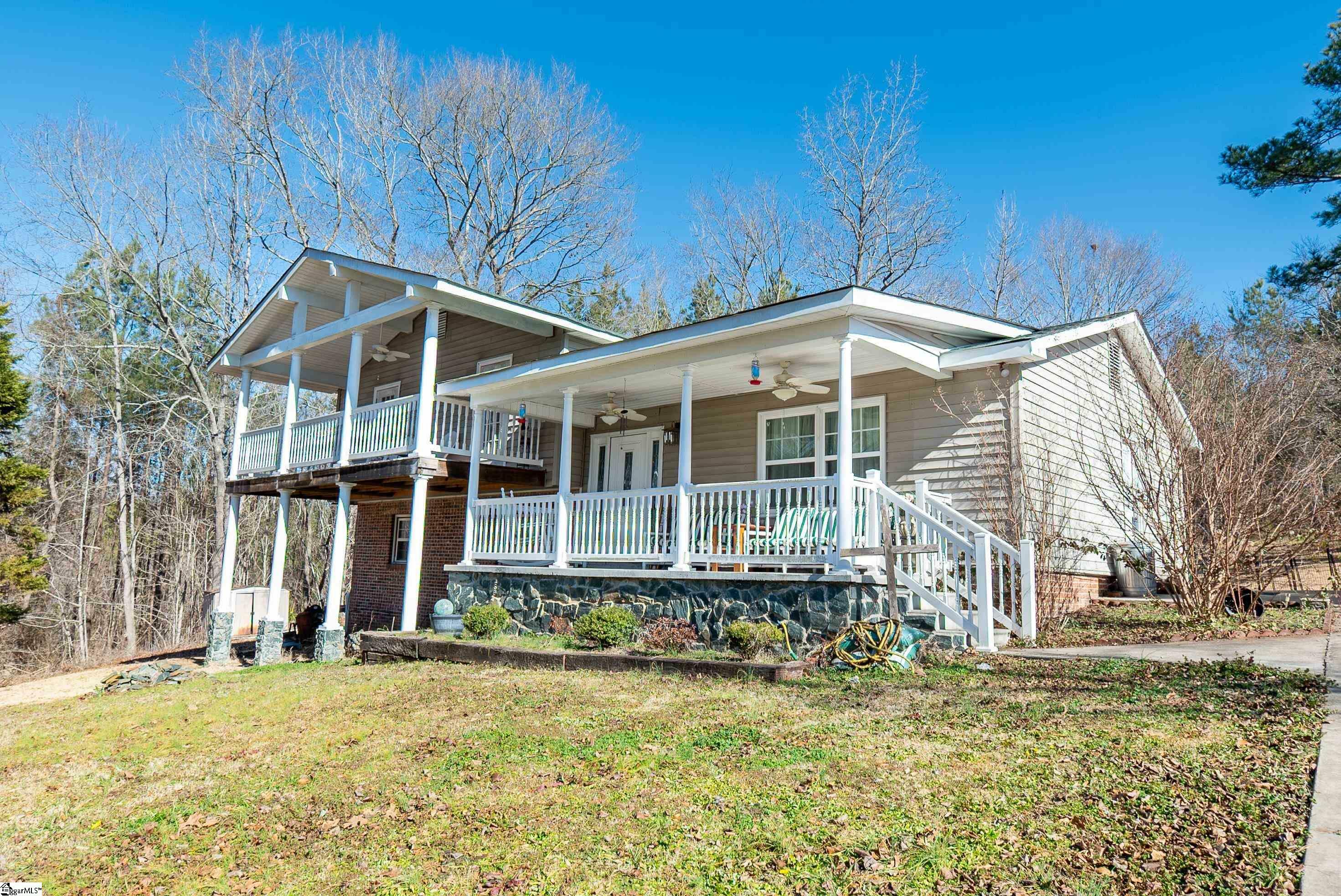 Property Photo:  210 Pineland Avenue  SC 29379 