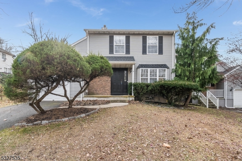 Property Photo:  3 Pamlico Path  NJ 08876 